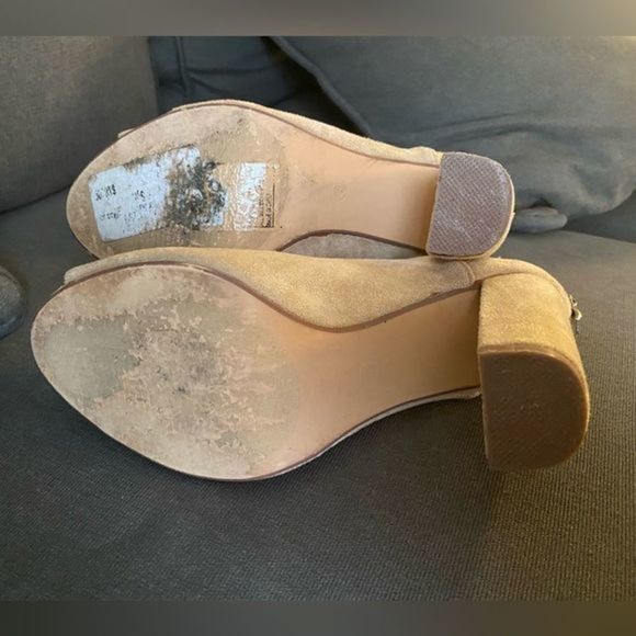 COPY - Tan, crème nude booties heels size 6.5 - Picture 4 of 5